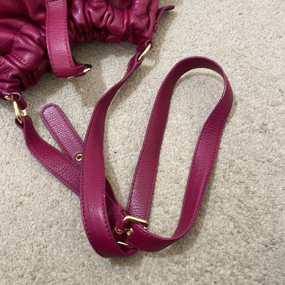Michael Kors Pink / Purple Pebble Leather Crossbody With Gold Hardware - Picture 8 of 13